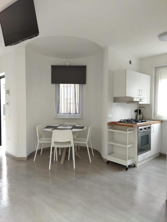 Apartamento Riva'S Slim House 2 Exterior foto